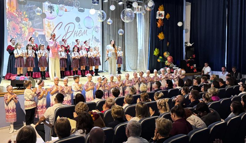 С профессиональным праздником